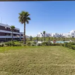 דירה Peaceful With Views And Garden אסטפונה