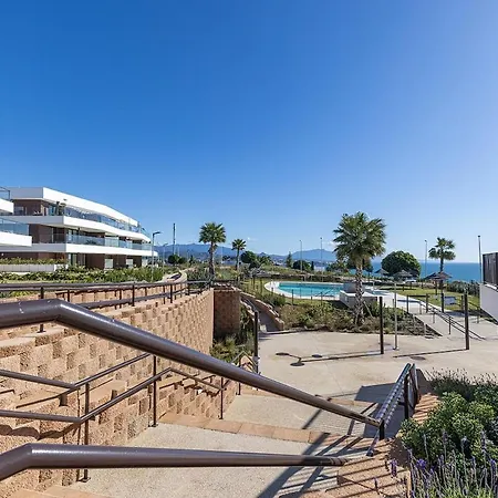 Peaceful With Views And Garden Appartement