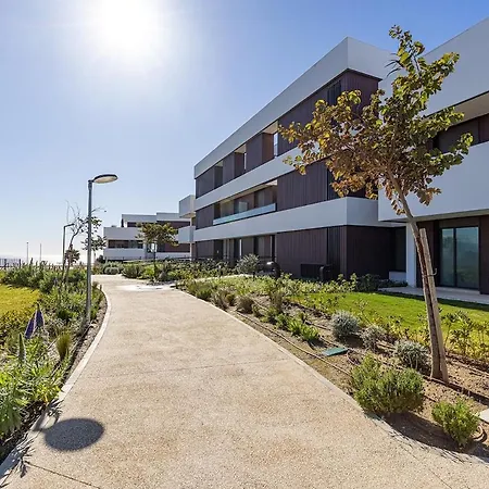 Peaceful With Views And Garden Appartement *